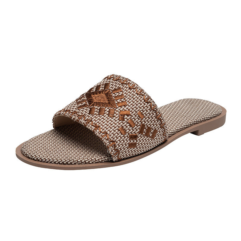 New Embroidered Flat Women's Slippers For Casual Outerwear