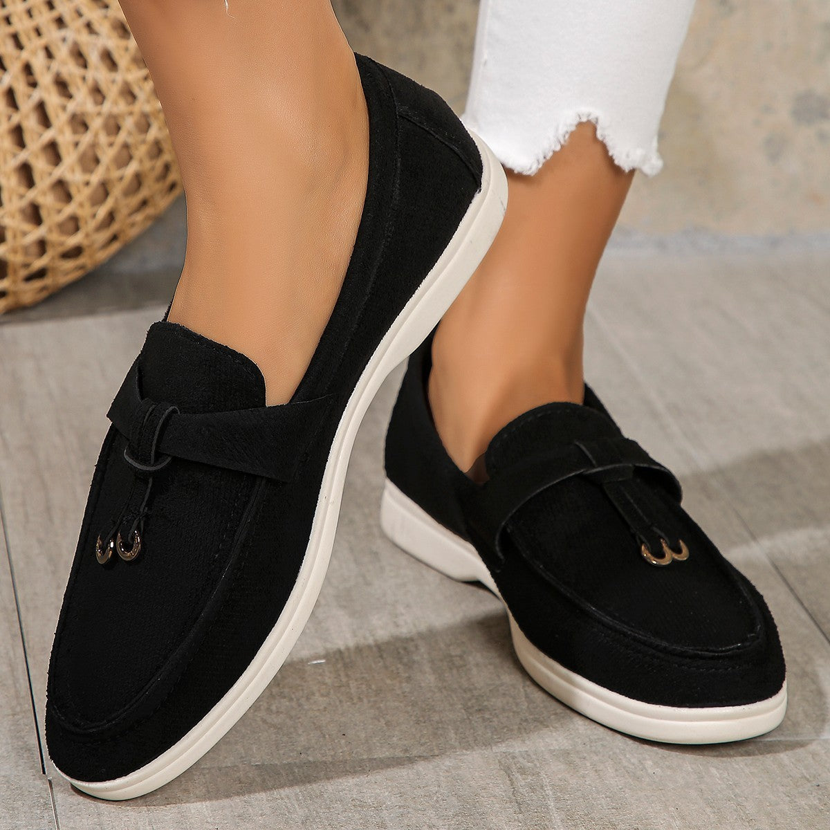 Plus Size Women's Round Toe Slip-on Peas Casual Shoes